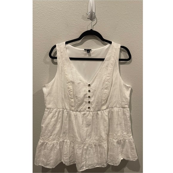 TORRID Sleeveless Antique White V-Neck Blouse - Picture 1 of 3